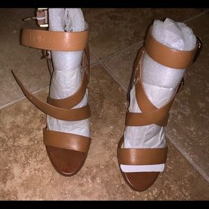 Guess Heels Tan size 5.5